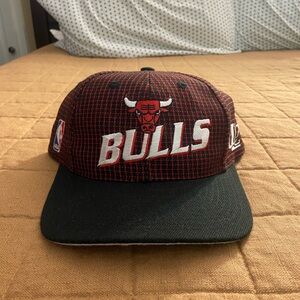 Vintage Chicago Bulls Red and Black Patterned Cap